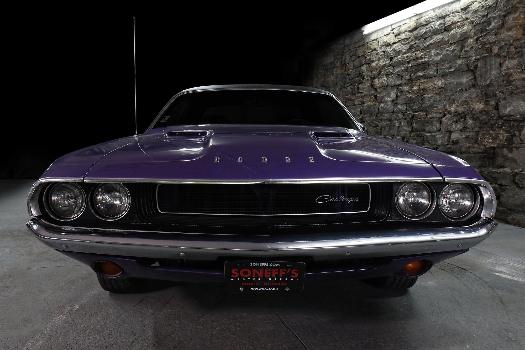 DODGE CHALLENGER