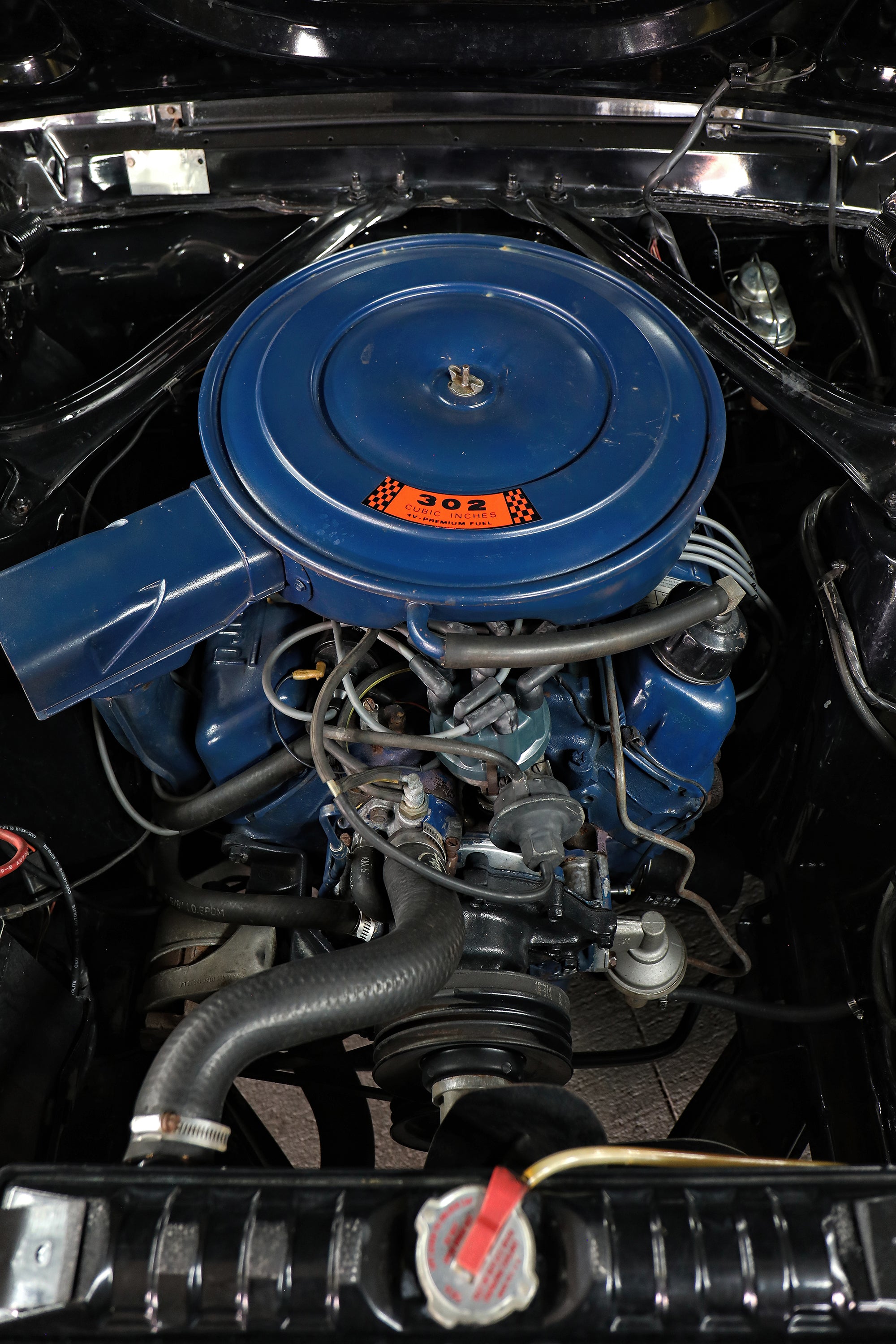 FORD MUSTANG